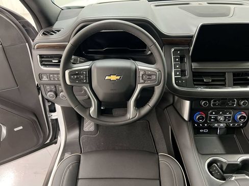 Used 2024 Chevrolet Tahoe Premier AWD/4WD image 21