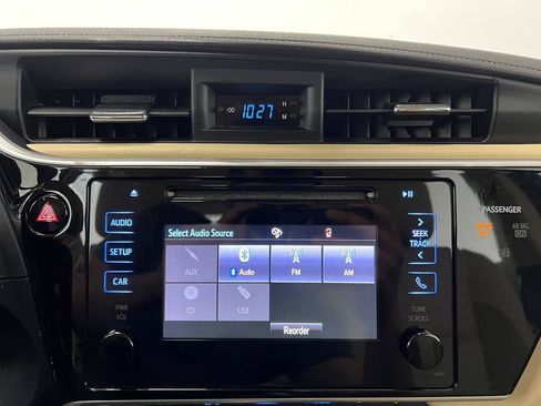 Used 2017 Toyota Corolla LE FWD image 20