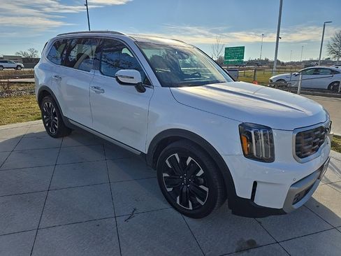 Used 2023 Kia Telluride SX Prestige image 2