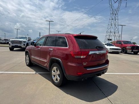 Used 2011 Jeep Grand Cherokee Overland AWD/4WD image 4