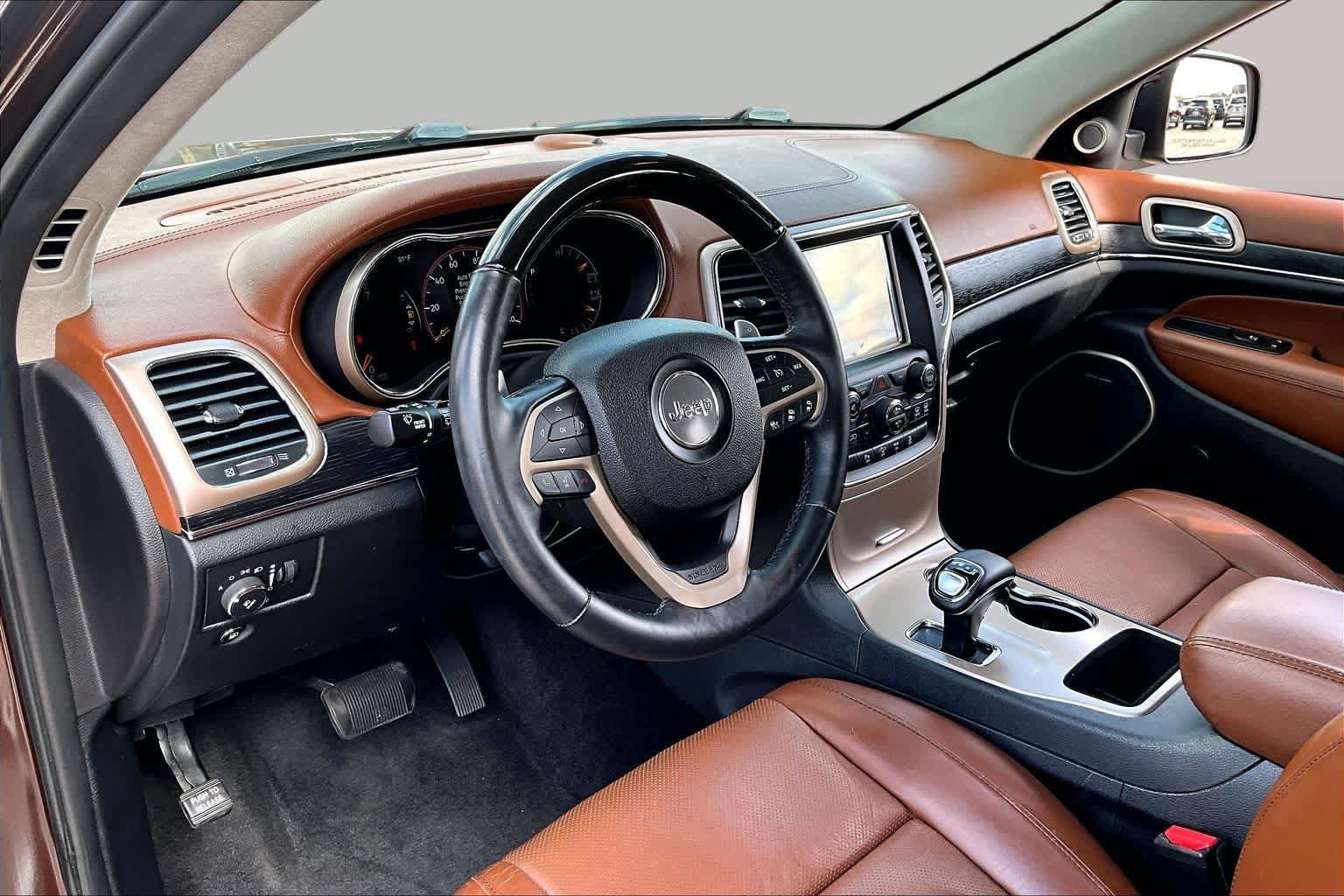 Used 2015 Jeep Grand Cherokee Summit w/ Platinum Series Group RWD image 18