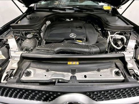 Used 2023 Mercedes-Benz GLC 300 4MATIC Coupe image 9