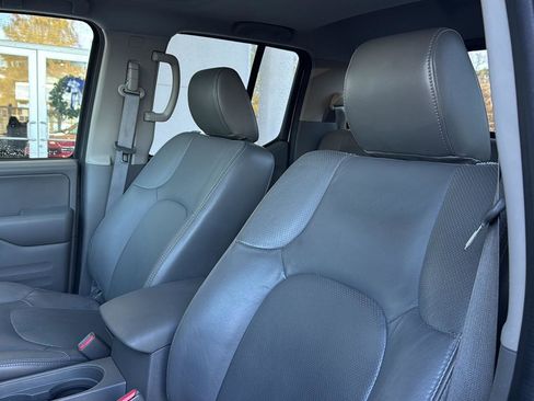 Used 2019 Nissan Frontier SL image 27