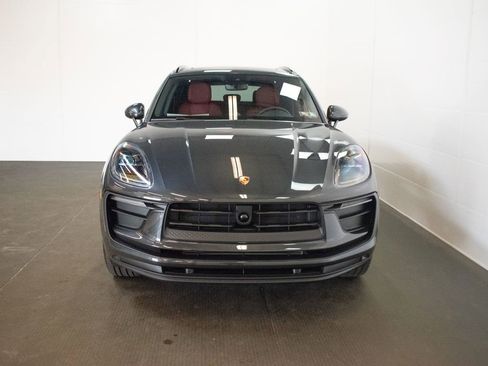 New 2026 Porsche Macan image 7