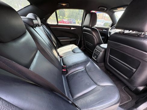 Used 2012 Chrysler 300 Limited RWD image 17