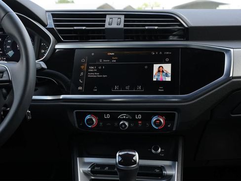 Used 2025 Audi Q3 2.0T Premium image 13