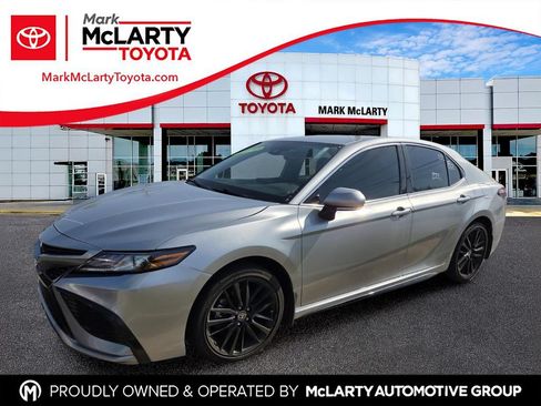 Used 2024 Toyota Camry XSE FWD image 1