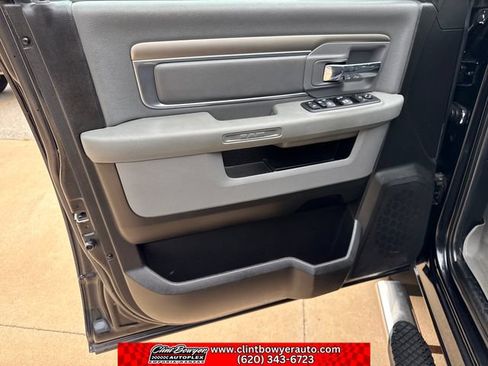 Used 2019 RAM 1500 Classic SLT w/ Luxury Group AWD/4WD image 11