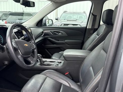 Used 2021 Chevrolet Traverse Premier FWD image 5
