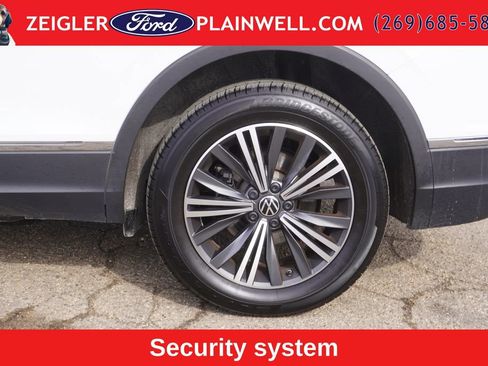 Used 2024 Volkswagen Tiguan Wolfsburg Edition FWD image 9