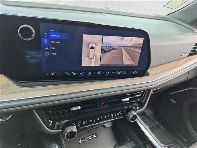 Used 2025 Chevrolet Tahoe High Country AWD/4WD image 19