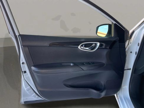 Used 2019 Nissan Sentra SV FWD image 16