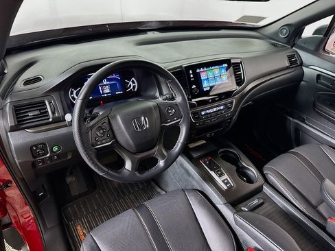 Used 2023 Honda Passport TrailSport image 12