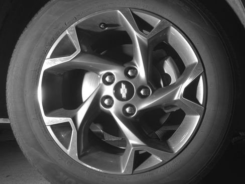 Used 2025 Chevrolet Trax LT FWD image 13