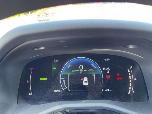 Used 2025 Toyota Camry LE image 9