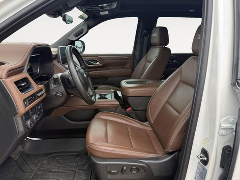 Used 2024 Chevrolet Tahoe High Country RWD image 10