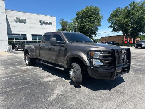 Used 2021 Ford F450 XL w/ Power Equipment Group AWD/4WD image 2