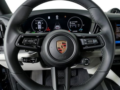 New 2026 Porsche Cayenne AWD image 9