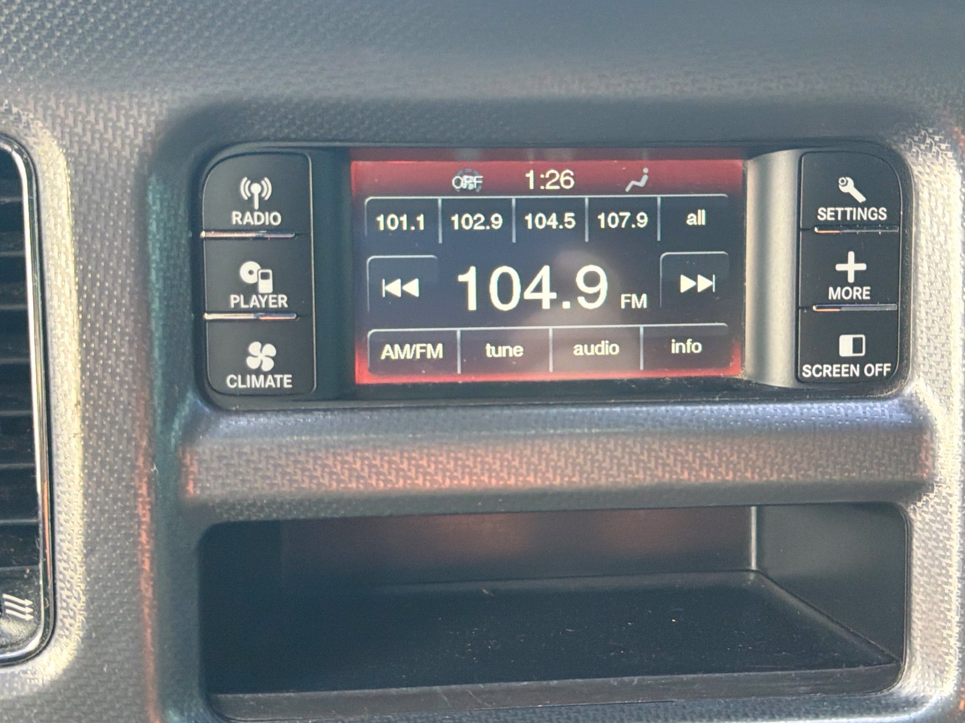 Used 2014 Dodge Charger SE RWD image 16