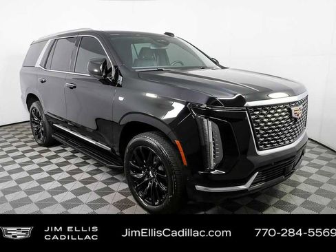 Used 2025 Cadillac Escalade Luxury image 1