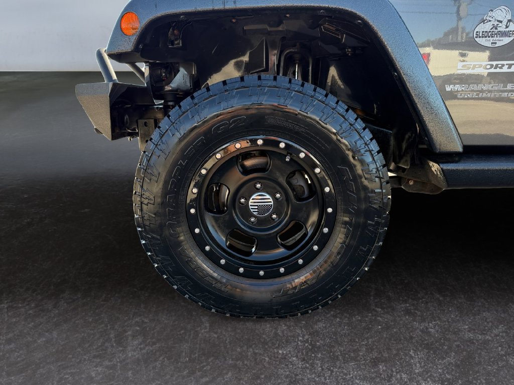 Used 2017 Jeep Wrangler Unlimited Sport w/ Max Tow Package AWD/4WD image 9