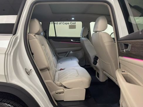 Used 2025 Volkswagen Atlas SEL Premium R-Line AWD/4WD image 25