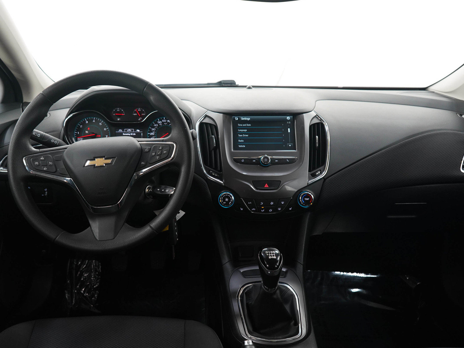 Used 2017 Chevrolet Cruze LT FWD image 13
