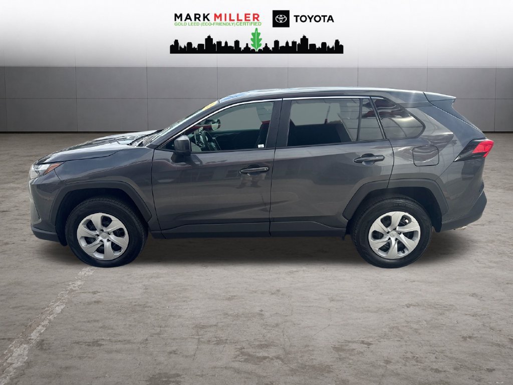 Used 2024 Toyota RAV4 LE AWD/4WD image 2