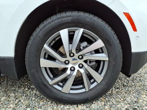 Used 2022 Chevrolet Equinox Premier image 11
