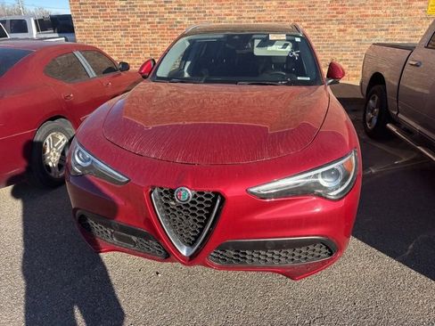 Used 2018 Alfa Romeo Stelvio Ti image 2