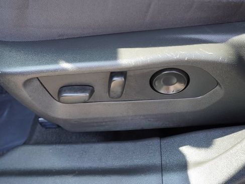 Used 2024 Buick Envision Preferred AWD/4WD image 23