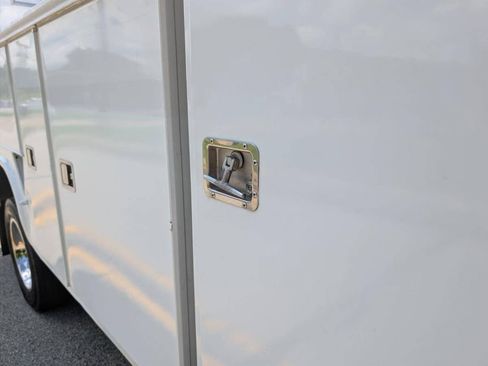 Used 2011 Ford F550 2WD Regular Cab Super Duty w/ Payload Upgrade Pkg image 35