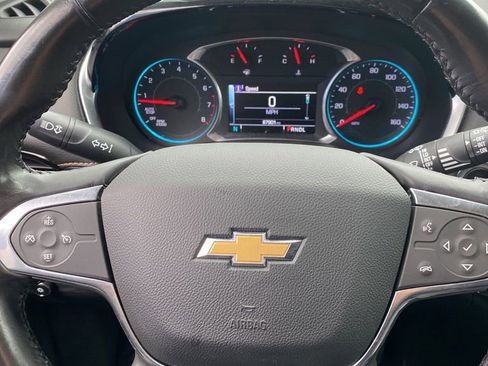 Used 2018 Chevrolet Traverse LT image 38