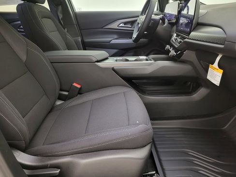 New 2026 Chevrolet Equinox EV LT image 33