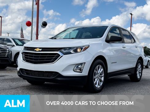Used 2020 Chevrolet Equinox LS w/ LS Convenience Package FWD image 2