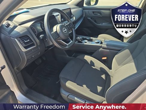 Used 2024 Nissan Rogue S AWD/4WD image 11