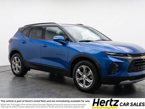 Used 2025 Chevrolet Blazer LT FWD image 1