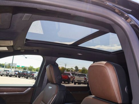 New 2027 GMC Acadia Denali Ultimate w/ LPO, Floor Liner Package AWD/4WD image 9
