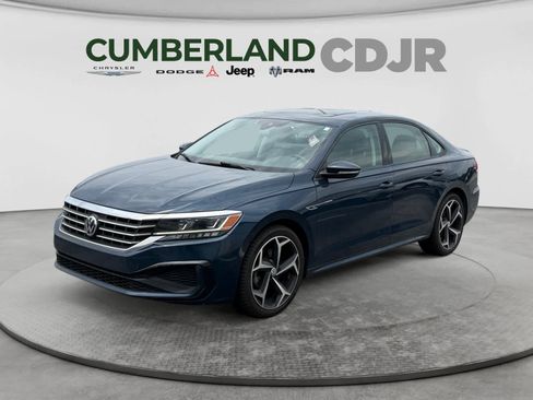 Used 2020 Volkswagen Passat 2.0T R-Line FWD image 1