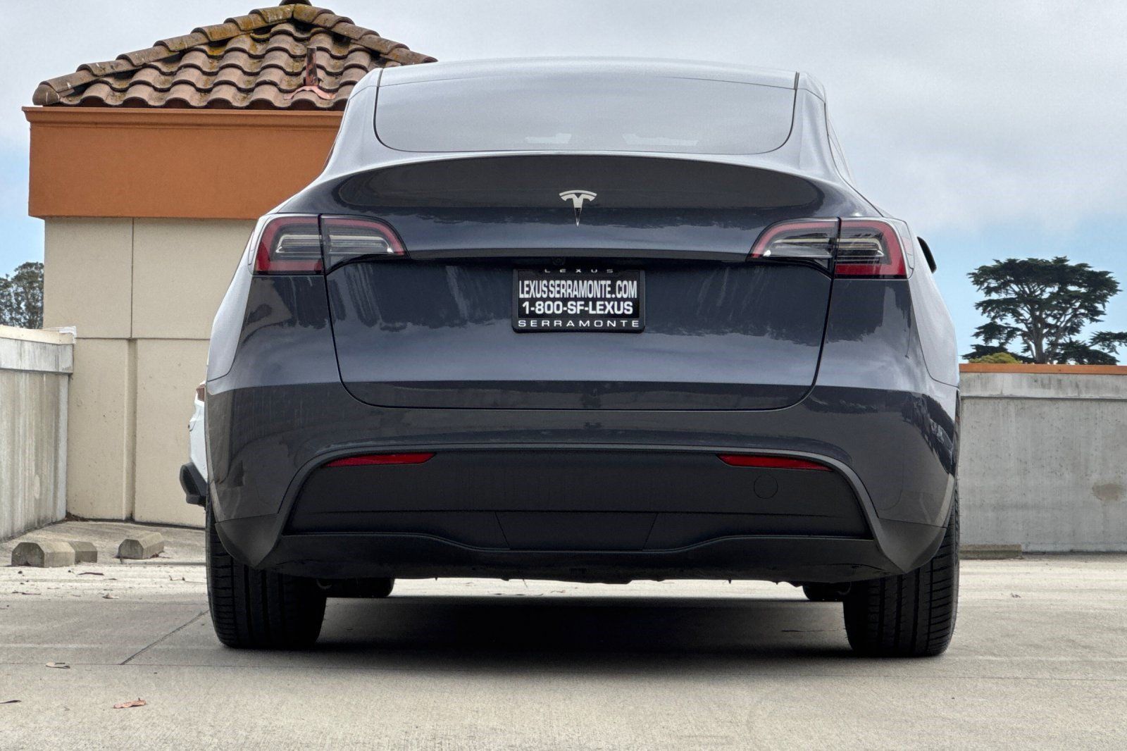 Used 2023 Tesla Model Y 2WD image 9