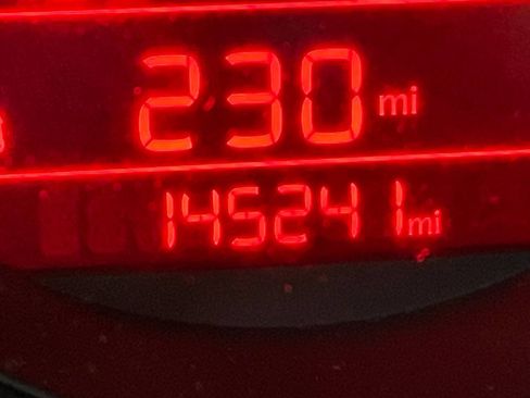 Used 2012 Volkswagen Beetle 2.5 image 28