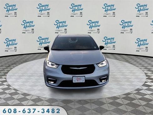 New 2026 Chrysler Pacifica Select image 2