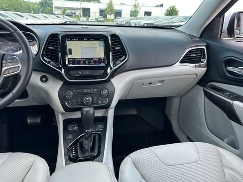Used 2019 Jeep Cherokee Limited AWD/4WD image 15