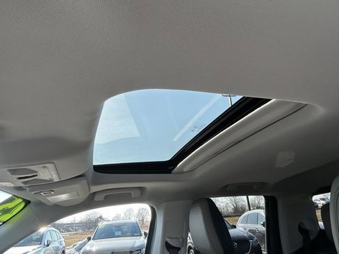 Used 2025 Ford Maverick Lariat w/ 4K Tow Package image 23