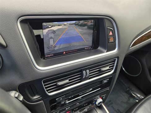 Used 2016 Audi Q5 2.0T Premium Plus w/ Technology Package image 22