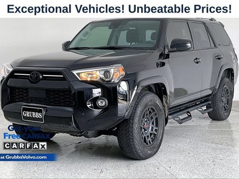 Used 2023 Toyota 4Runner SR5 AWD/4WD image 10