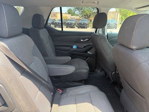 Used 2019 Chevrolet Traverse LT FWD image 10