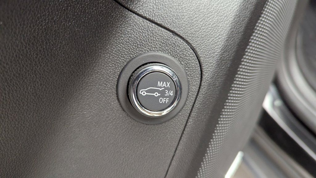 Used 2023 GMC Acadia Denali w/ LPO, Floor Liner Package FWD image 33