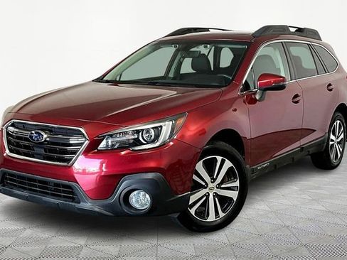Used 2018 Subaru Outback 2.5i Limited image 2