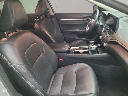 Used 2024 Nissan Altima 2.5 SL FWD image 21